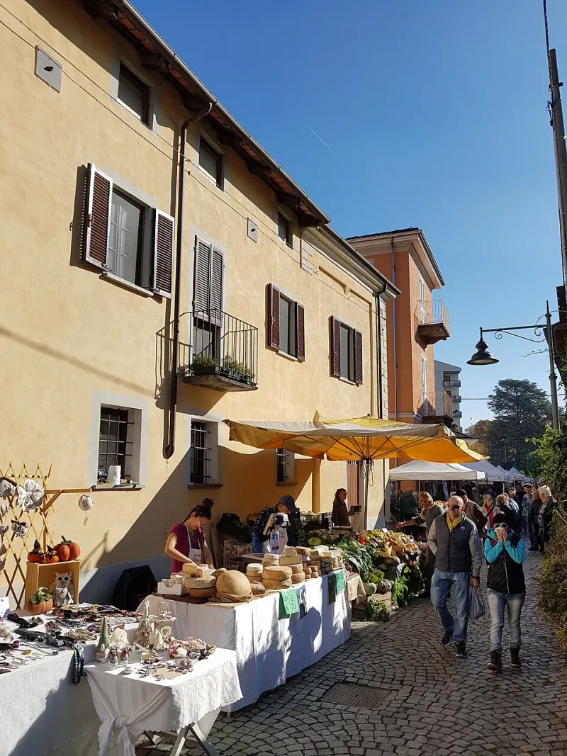 Sagre, Patronali e Riti Antichi: 12 Feste Italiane Fuori dai Radar che Vale la Pena Inseguire